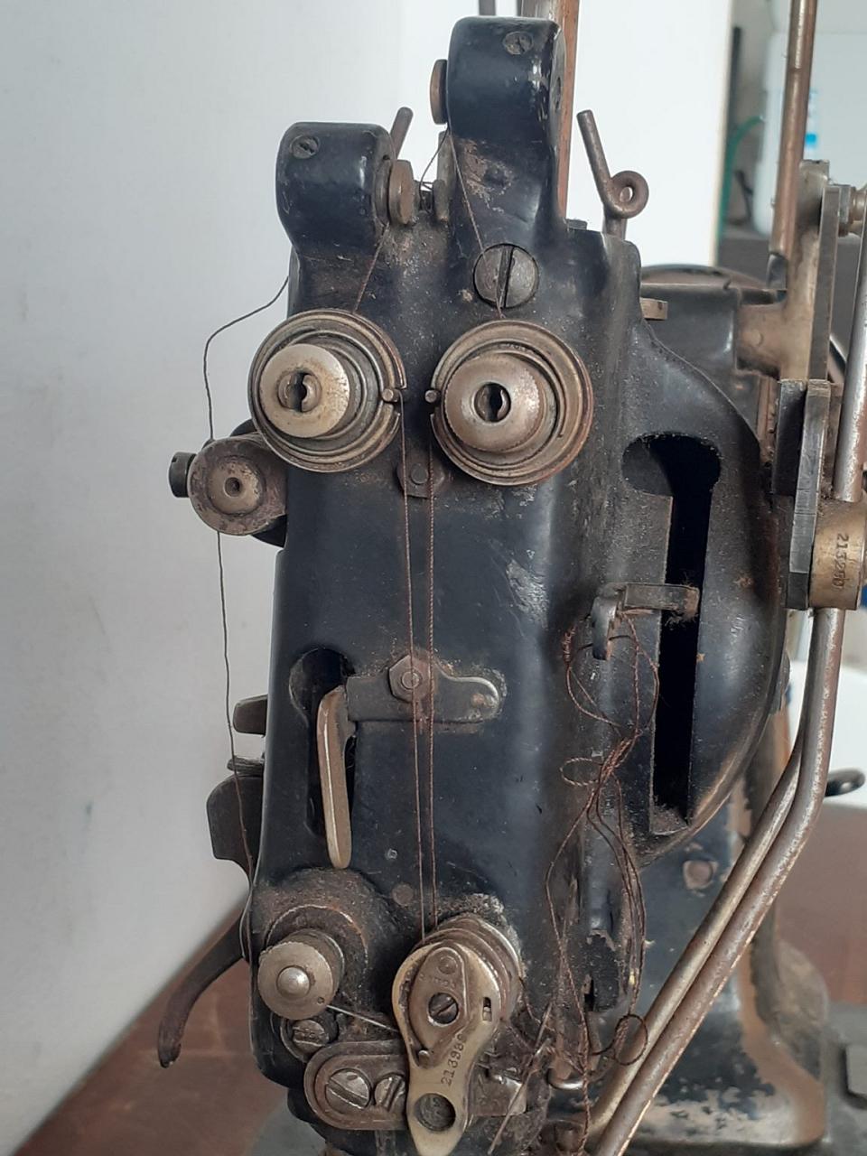 Singer Hemstitching Sewing Machine