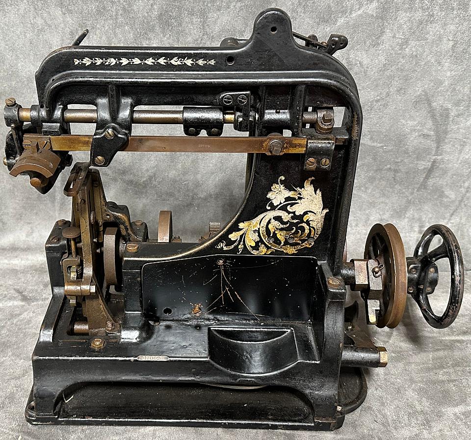 Singer Model 77-2 Shoe Button Sewing Machine